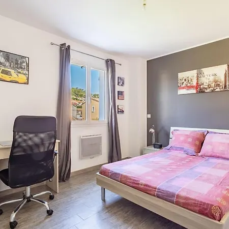 Bright Pearl With Garden Near The Sea Holiday home Hyeres